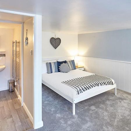 Host & Stay - Princess Place Studio Whitby Exterior foto
